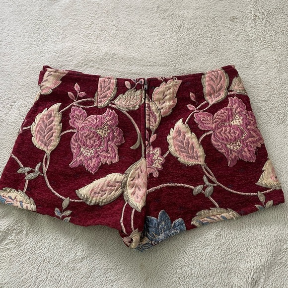 Unique F21 mini skirt/skort! - Picture 4 of 4